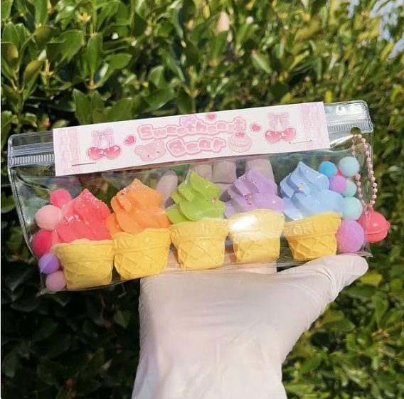 Pequeño helado artesanal Taba Squishy Llavero