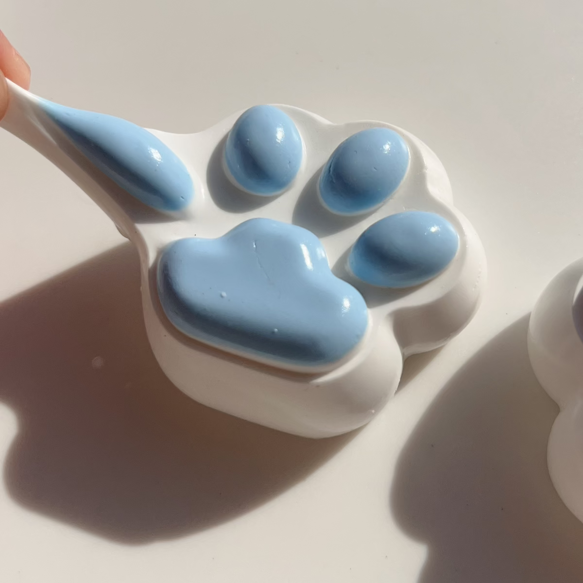 Squishy hecho a mano de pata de gato Taba