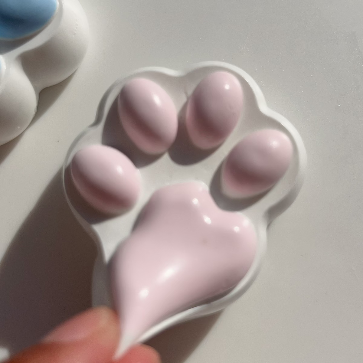 Squishy hecho a mano de pata de gato Taba